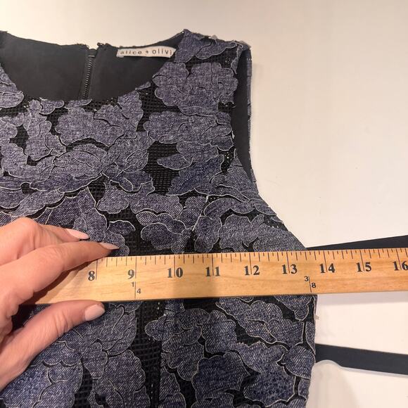 Alice + Olivia Blue Floral Aplique Fonda Crew Sleeveless Fit and Flare Dress 0 - Picture 11 of 14